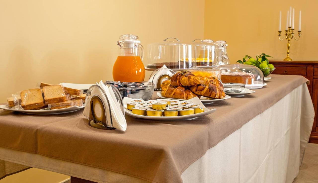 Zahra Agriturismo Ачиреале Екстериор снимка